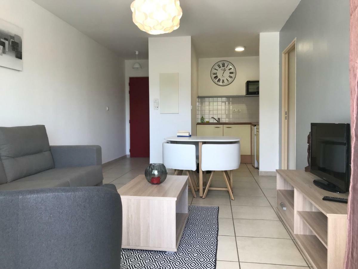 Meuble Homard Avec Jacuzzi Et Vue Mer Saint-Gilles-les Bains Exteriér fotografie